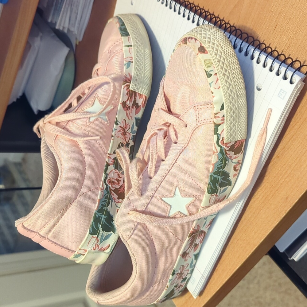 Converse One Star Ox Parkway Floral Low Rise Sneakers Women Size 9
